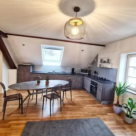 L'alchimiste - Moderne Avec Jacuzzi アパート