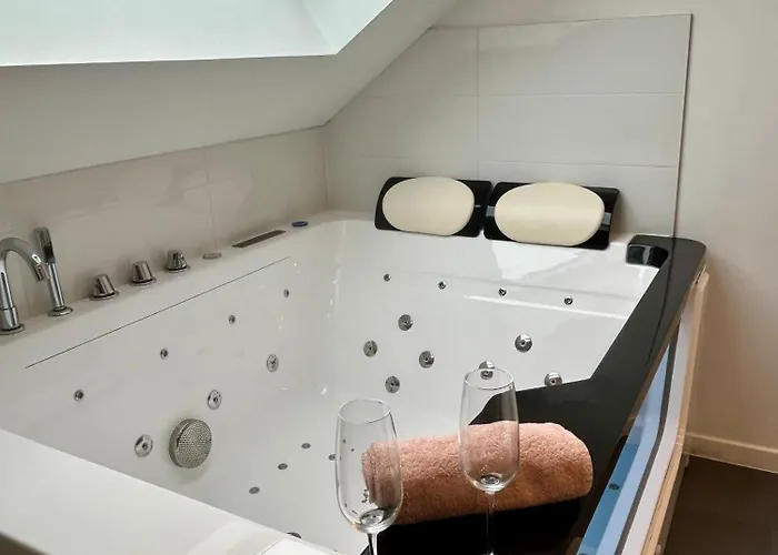 L'alchimiste - Moderne Avec Jacuzzi * Bitche